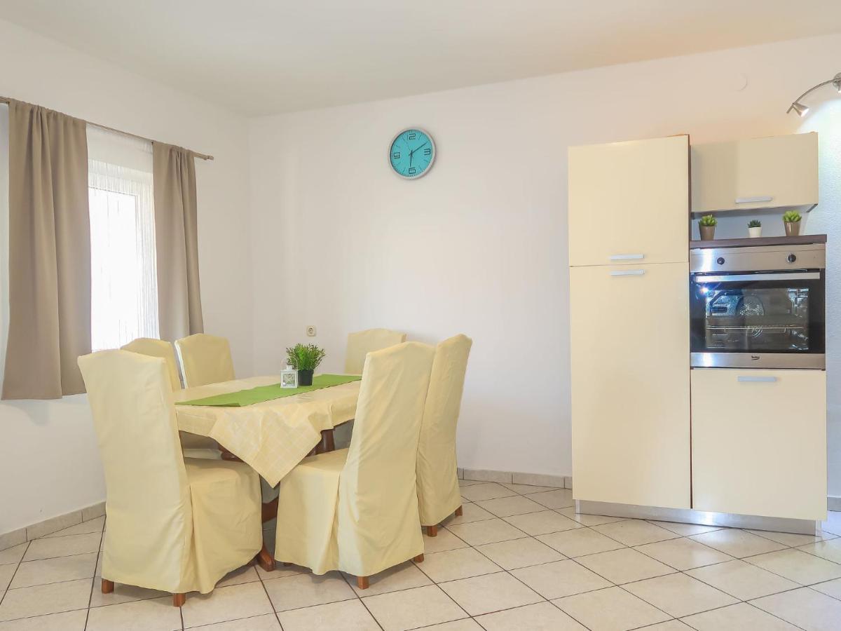 Holiday Home Domagoj - Mlk320 By Interhome Malinska Kültér fotó