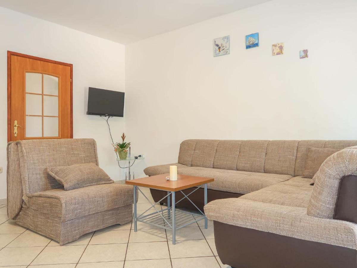 Holiday Home Domagoj - Mlk320 By Interhome Malinska Kültér fotó