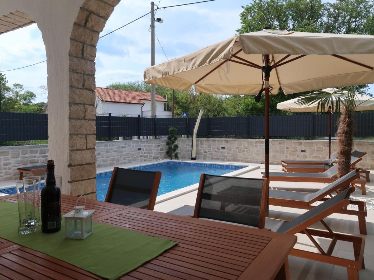 Holiday Home Domagoj - Mlk320 By Interhome Malinska Kültér fotó