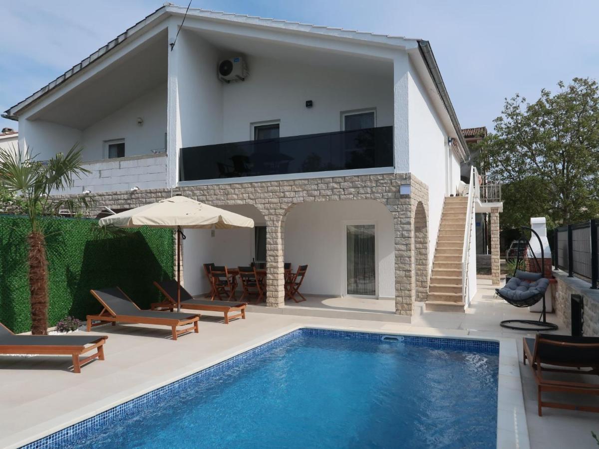 Holiday Home Domagoj - Mlk320 By Interhome Malinska Kültér fotó