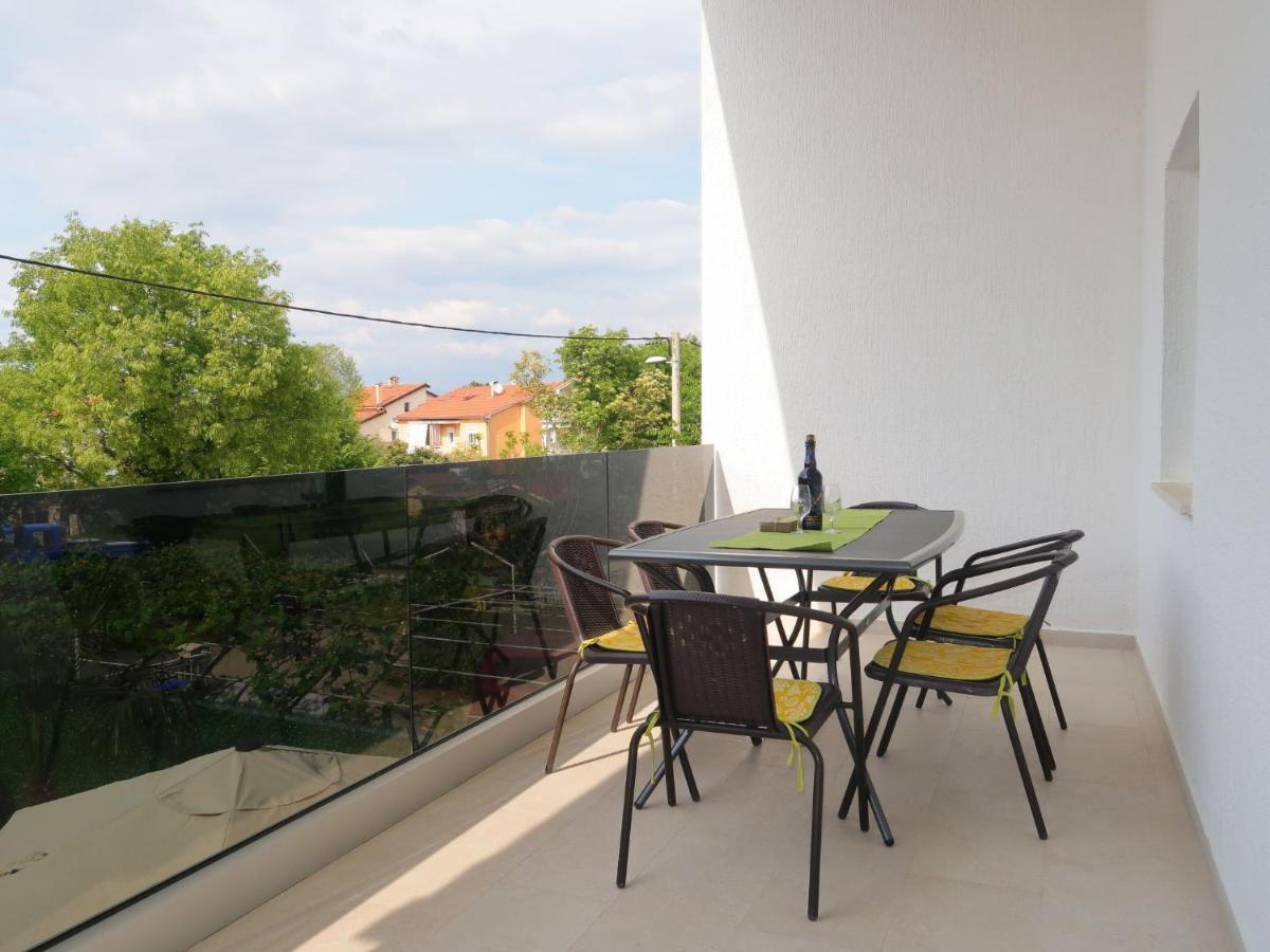 Holiday Home Domagoj - Mlk320 By Interhome Malinska Kültér fotó